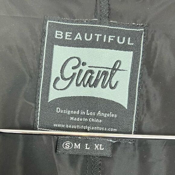 Beautiful Giant Rain Jacket - Picture 8 of 9